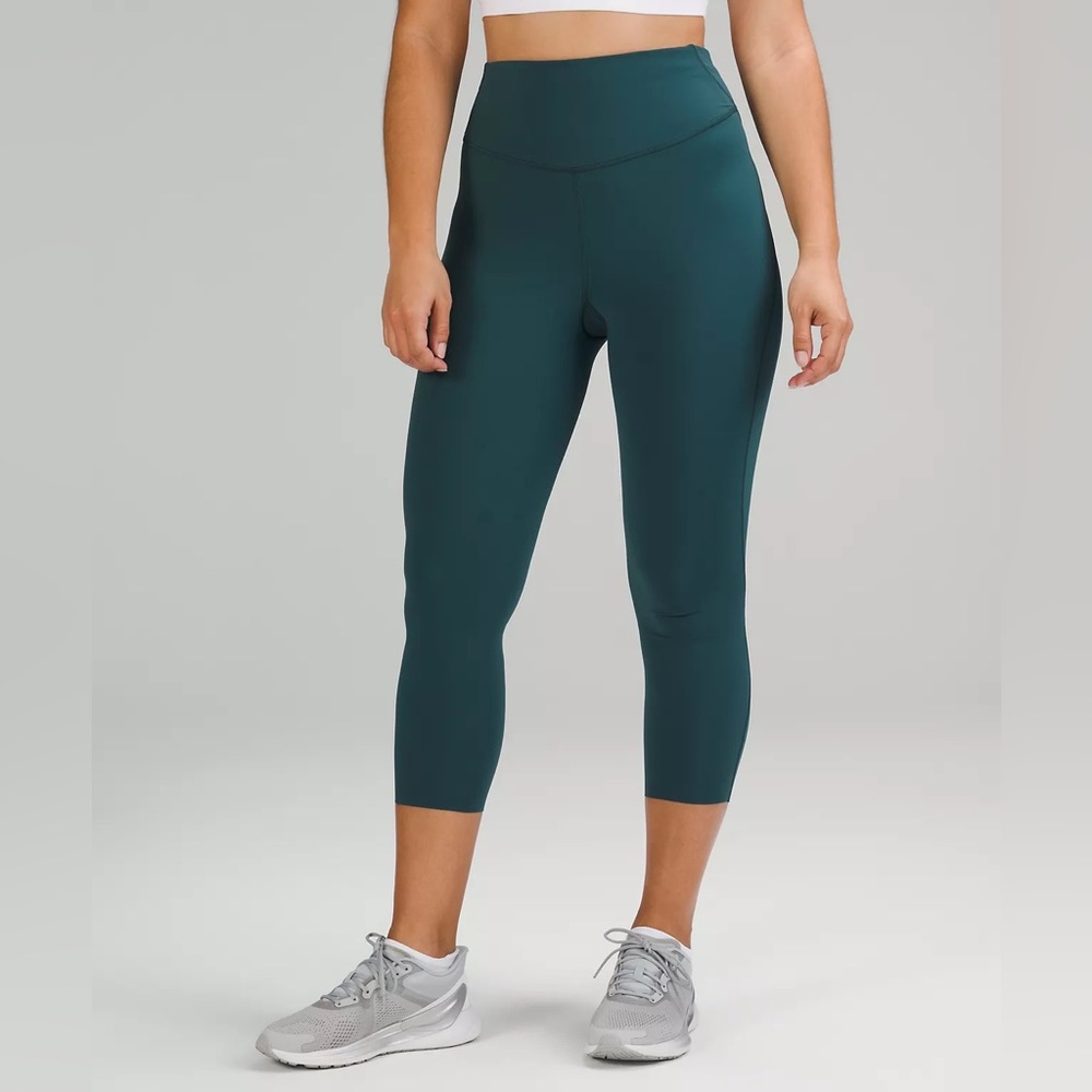 NWT: Lululemon Base Pace High-Rise Crop 23” legging